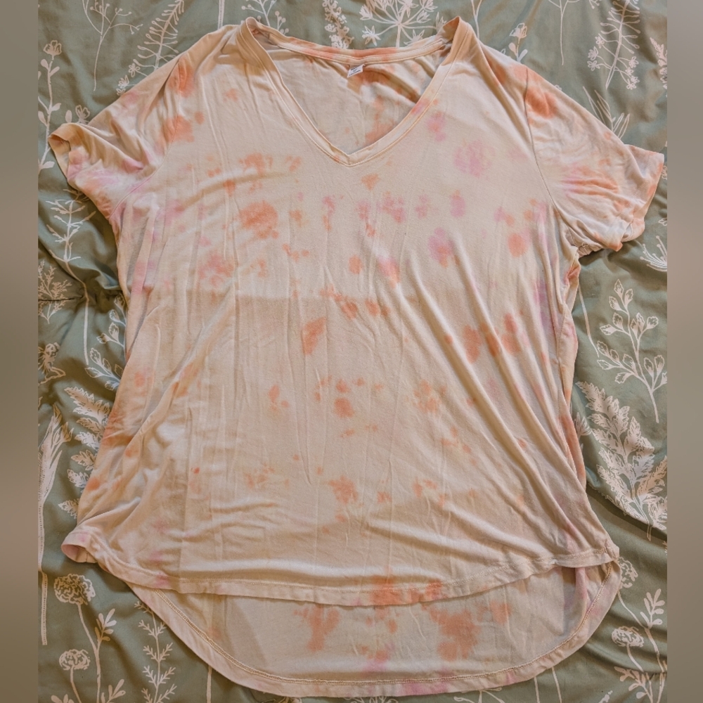 Light tie dye shirt
